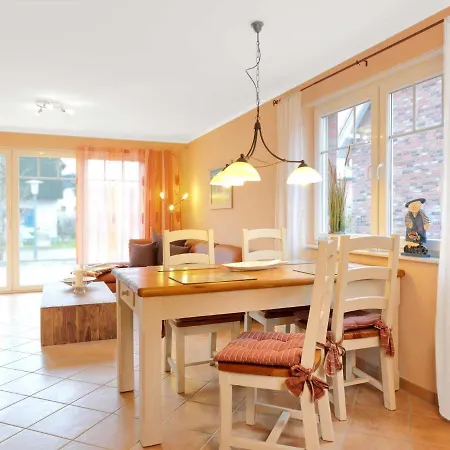 Holiday home Doppelhaeuser Haus Ruh Di Ut *