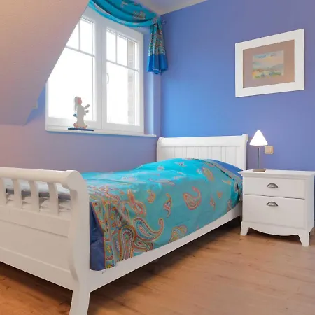 Doppelhaeuser Haus Ruh Di Ut Holiday home Timmendorf